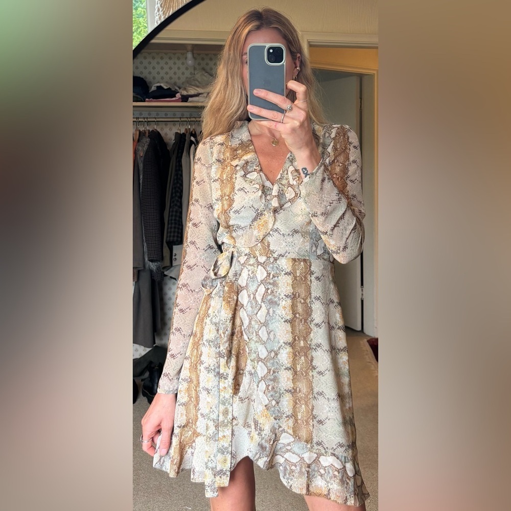 Wilfred Aritzia Louise Snakeskin Print Chiffon Wrap Ruffle Mini Dress - Picture 7 of 17